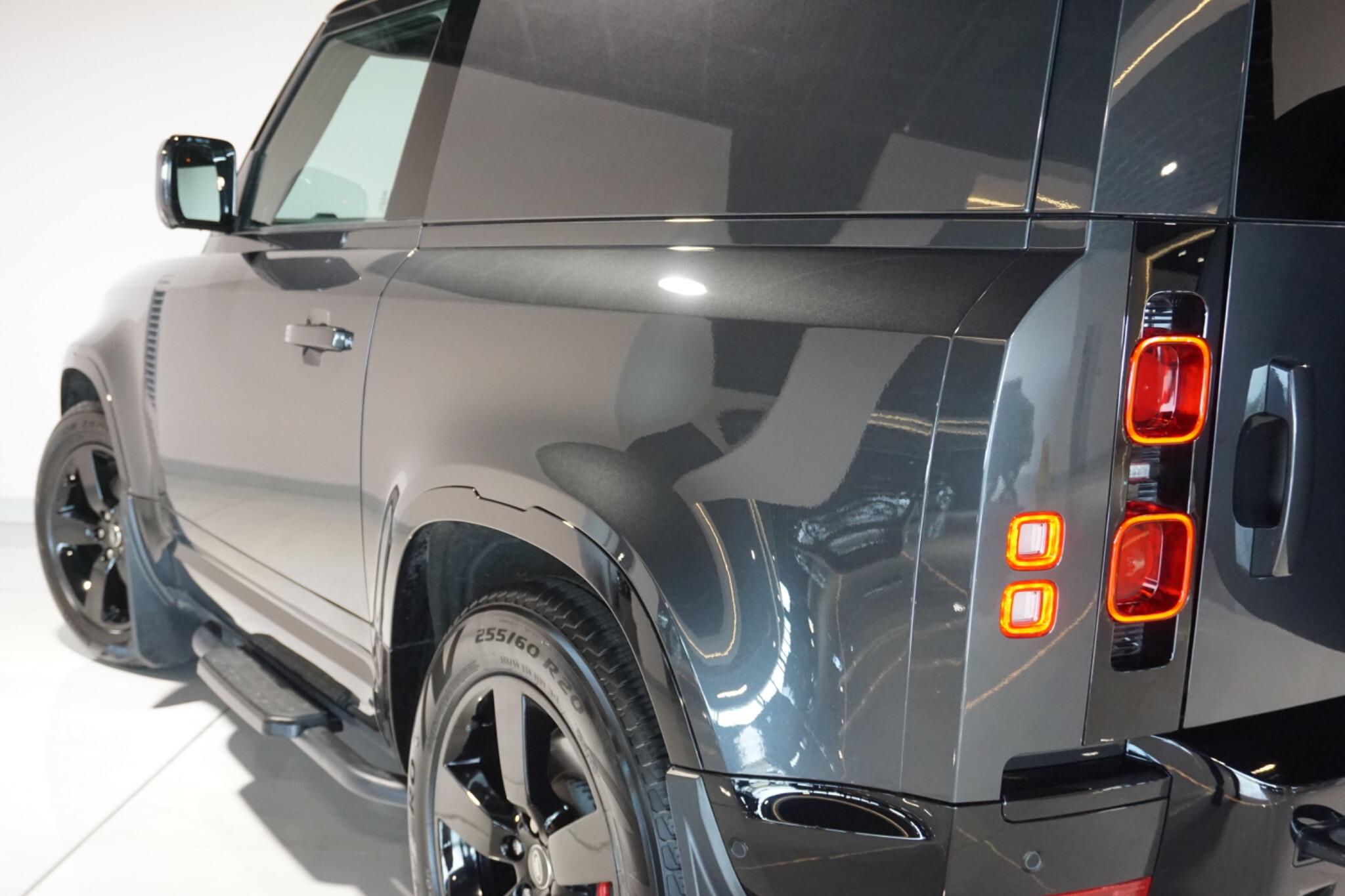 Land Rover Defender 90 3.0 D300 MHEV X-Dynamic HSE Hard Top SUV 3dr Diesel Auto 4WD SWB Euro 6 (s/s) (300 ps)